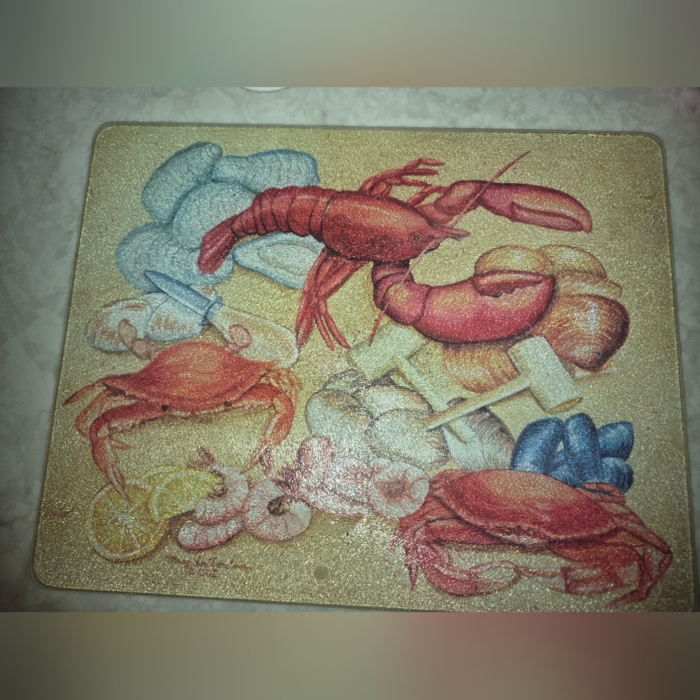Seafood-Themed Glass Cutting Board - Multicolor